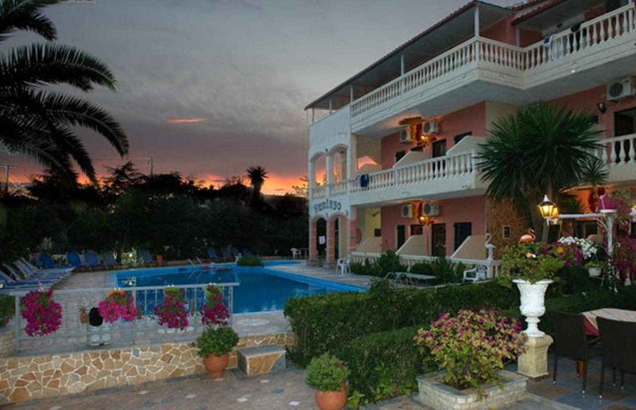 Flamingo Apartments Moraitika Corfu Eksteriør billede