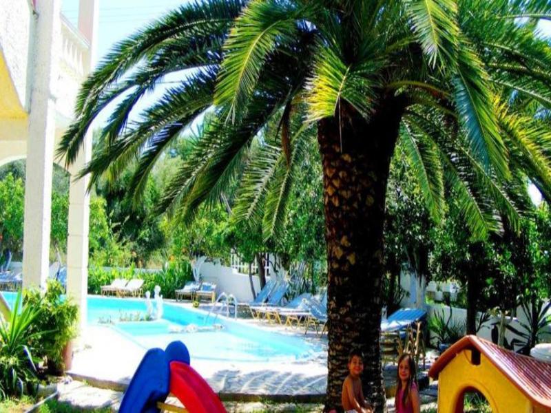 Flamingo Apartments Moraitika Corfu Eksteriør billede