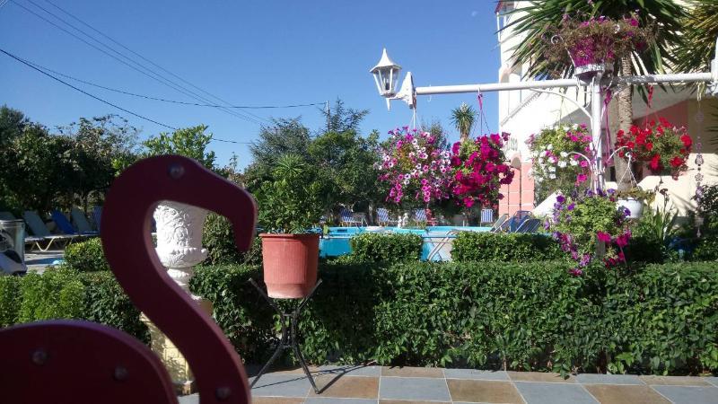 Flamingo Apartments Moraitika Corfu Eksteriør billede