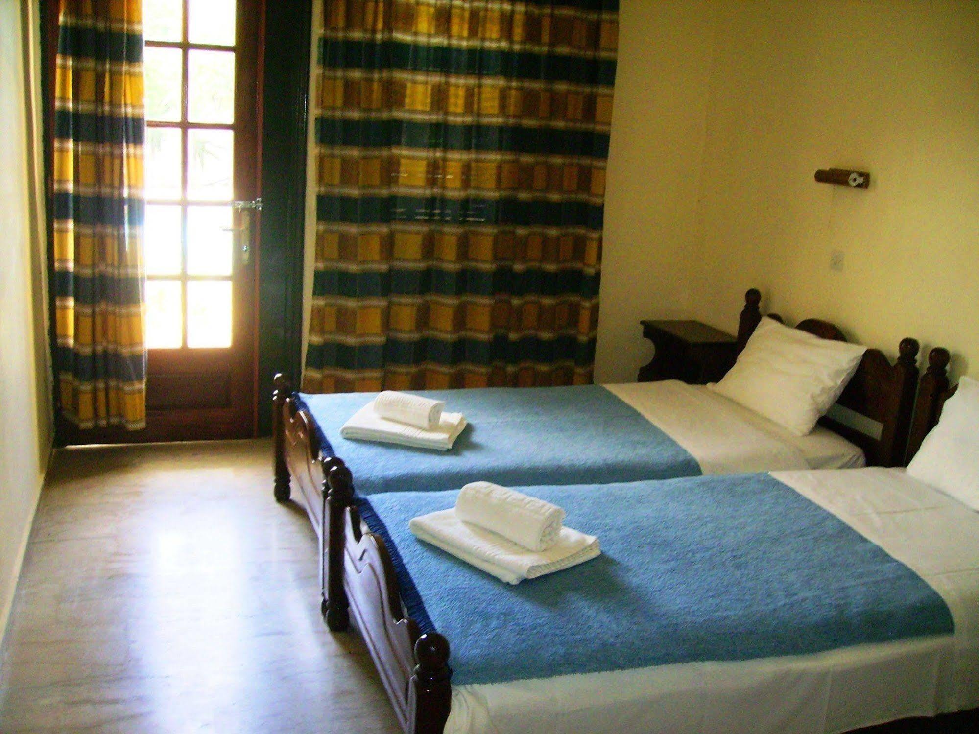 Flamingo Apartments Moraitika Corfu Eksteriør billede